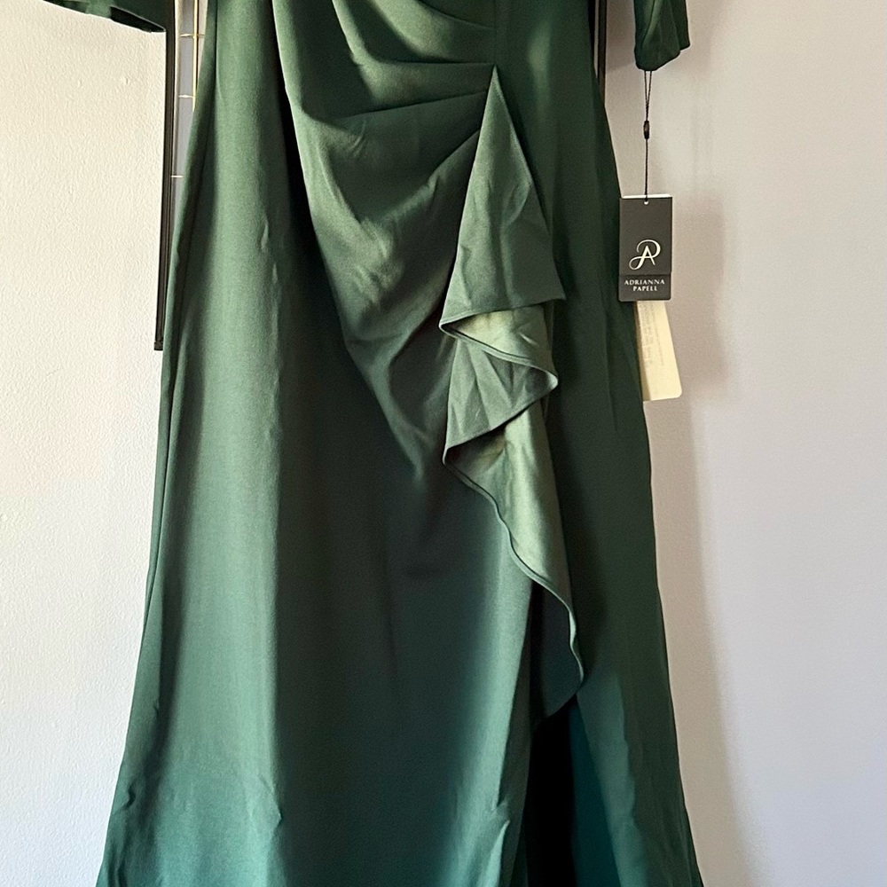 Adrianna Papell Long off shoulder crepe gown - Picture 4 of 7